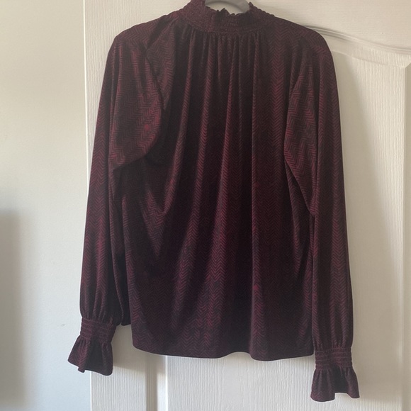 Banana Republic High Neck Blouse Color Burgundy - Picture 4 of 8